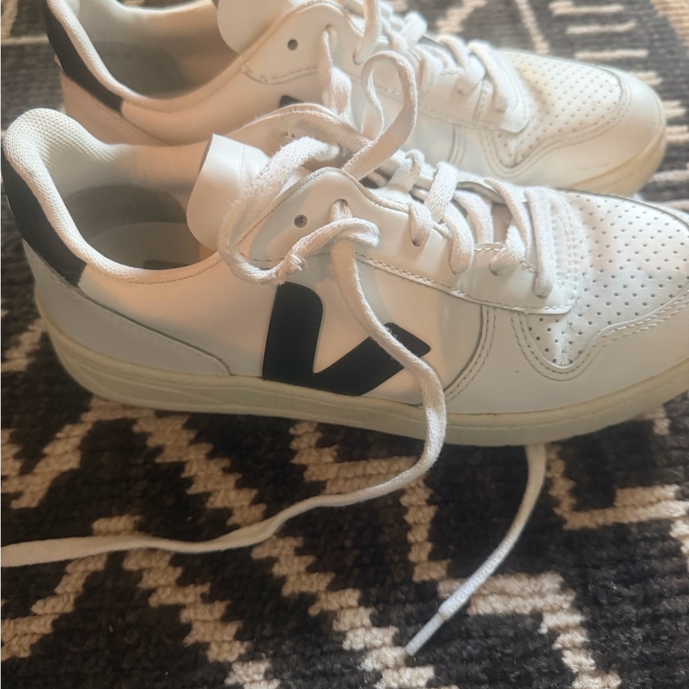 Veja White and Black Women's Sneakers